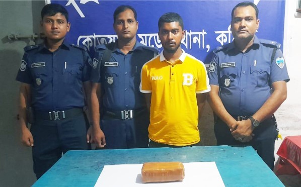কুমিল্লায় ১০,০০০ পিস ইয়াবাসহ গ্রেফতার ১